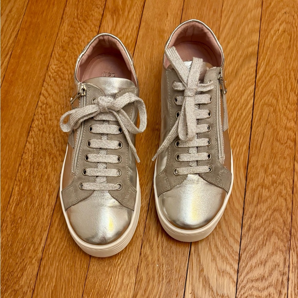 Sole Bliss Silver Leather Sneakers